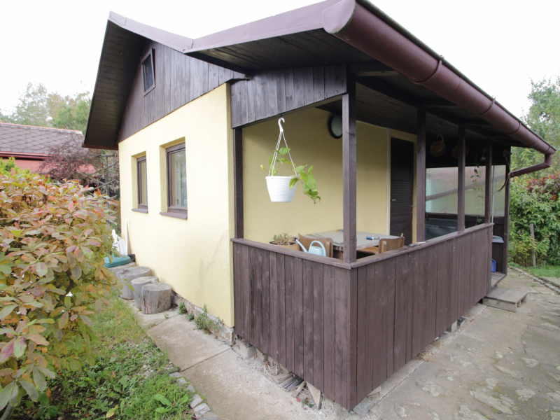 zahrada 421 m2 s chatkou 17 m2, Karlovy Vary-Jenišov