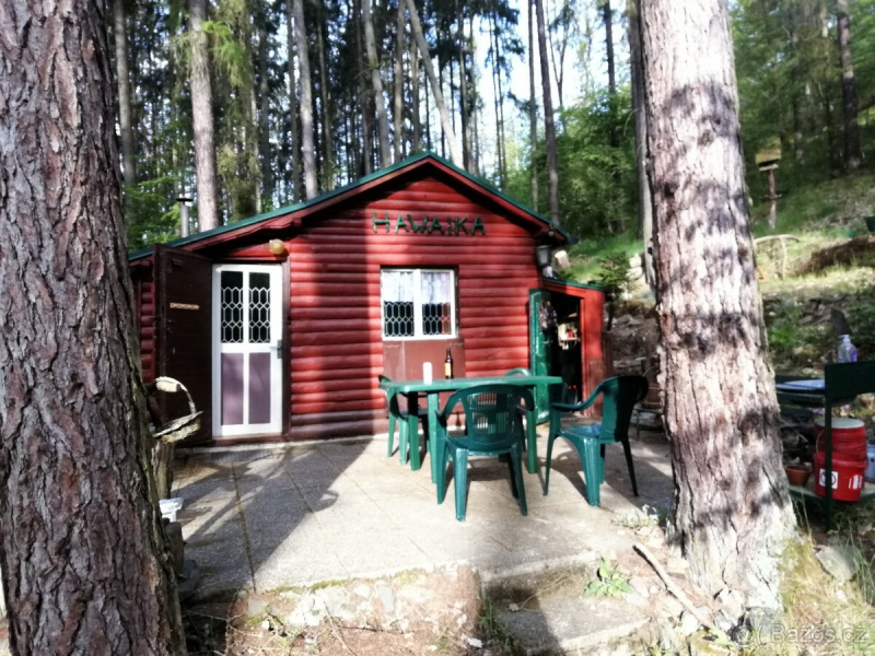 Prodej chaty Chyňava s velkým lesním pozemkem - část obce Podkozí