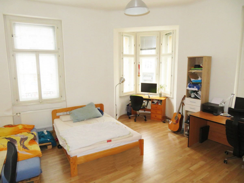 Prostorný  byt 3+1, 115 m2. 1.patro / 2 np, cihla, Praha 6 - Dejvice