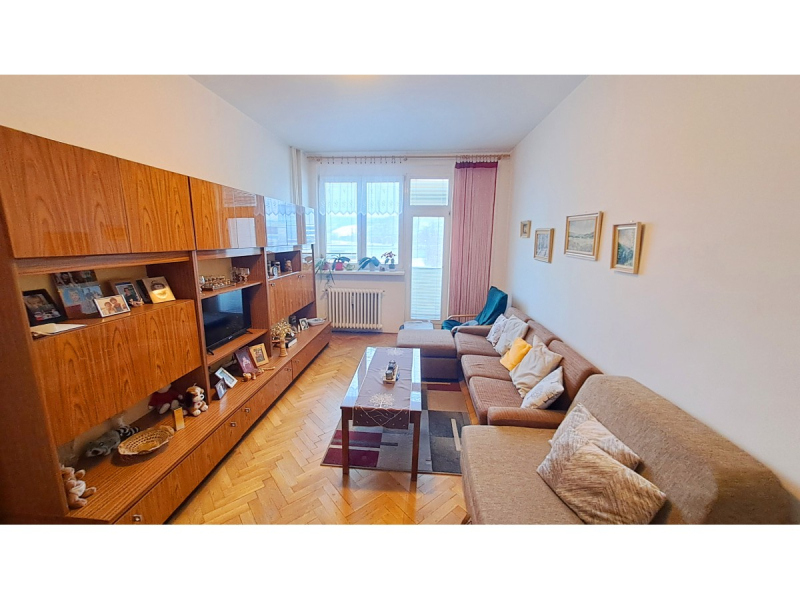 Světlý byt 2+kk, 54,9 m2 + 2 x balkon, 2. patro, Praha 7 - Holešovice