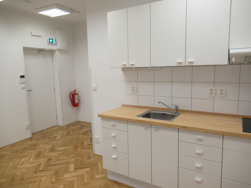 Velmi hezký byt 1+kk po rekonstrukci, Praha 6 - Bubeneč