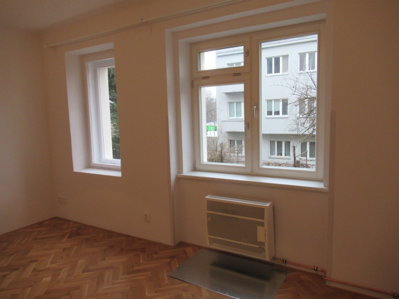 Velmi hezký a světlý byt 1+kk po rekonstrukci, Praha 6 - Bubeneč
