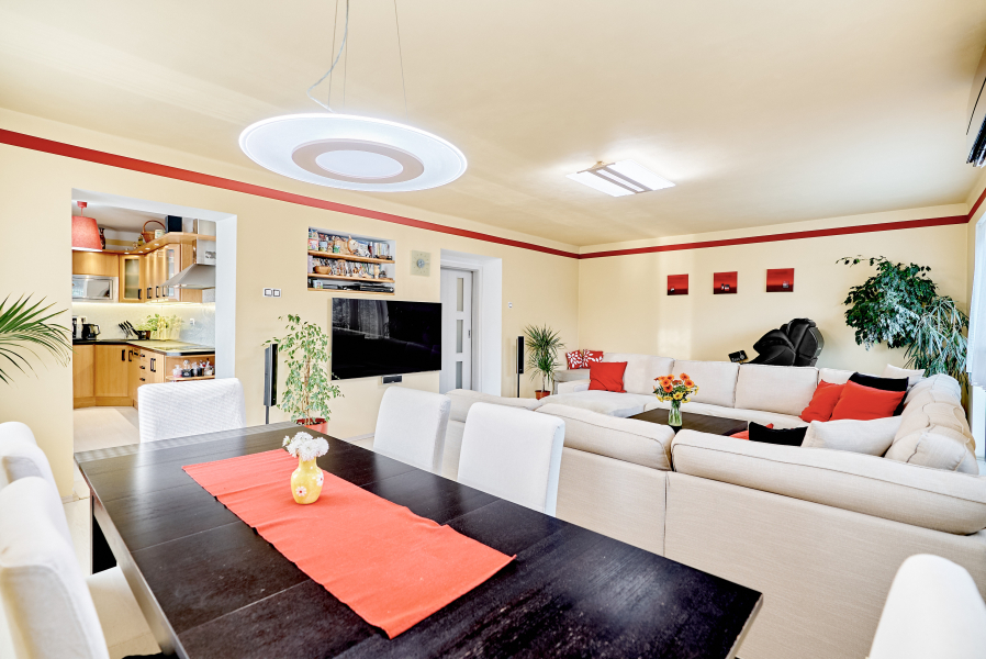 Prodej mezonetového bytu 4+1 v Ostrově, 120 m2, okr. Karlovy Vary
