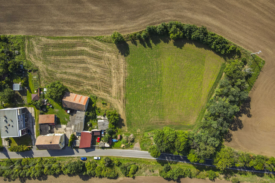 Pozemky 1/4 v územním plánu Klobuky celkem 3478m²