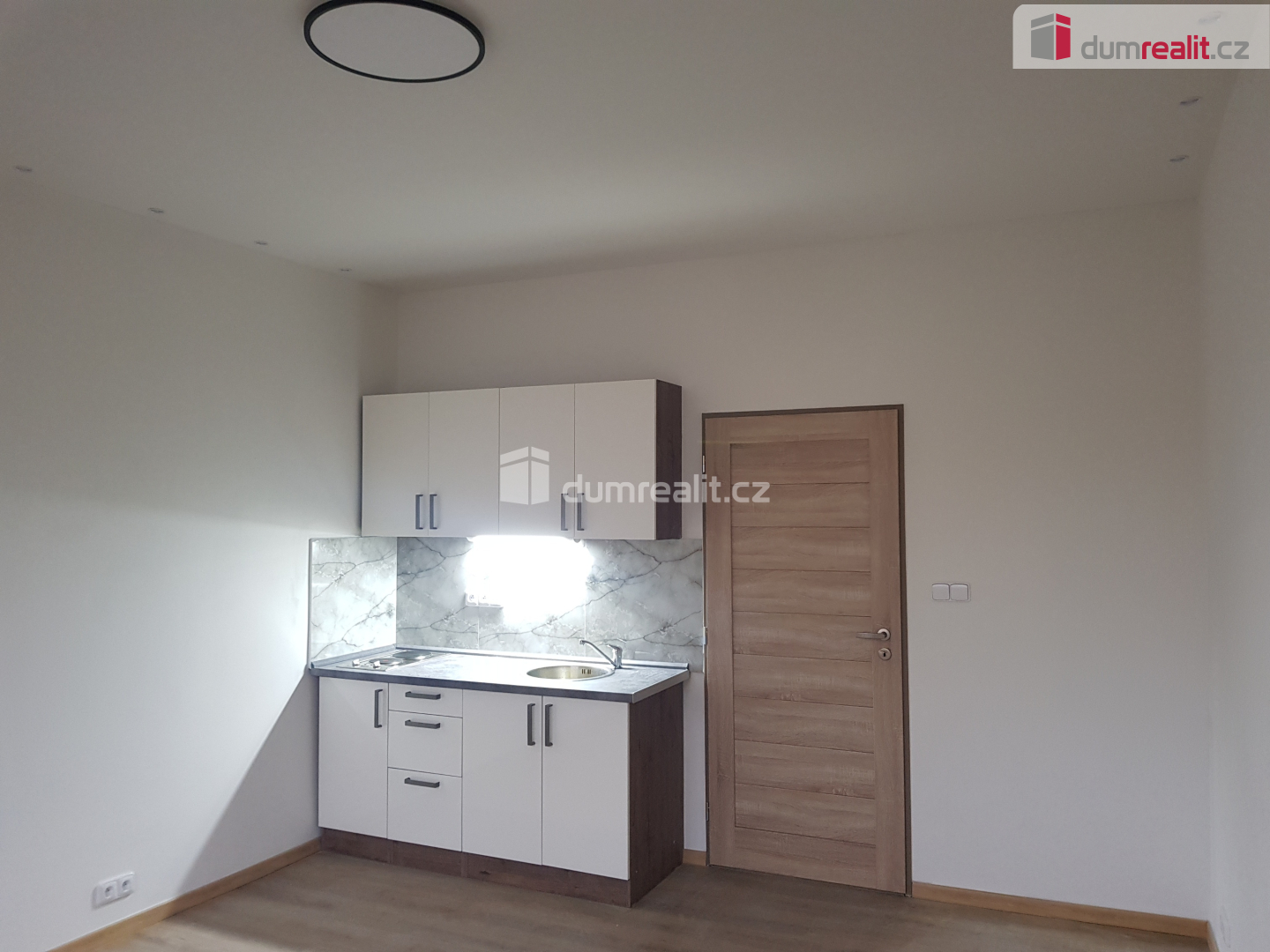 Pronájem bytu, 1+kk, 27 m<sup>2</sup>