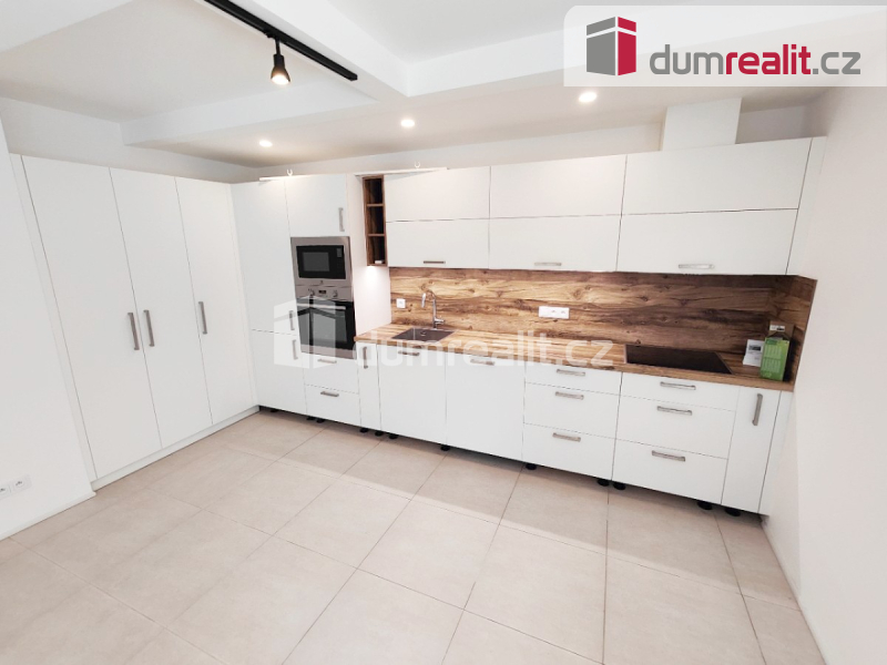 Pronájem bytu, 2+kk, 68 m<sup>2</sup>